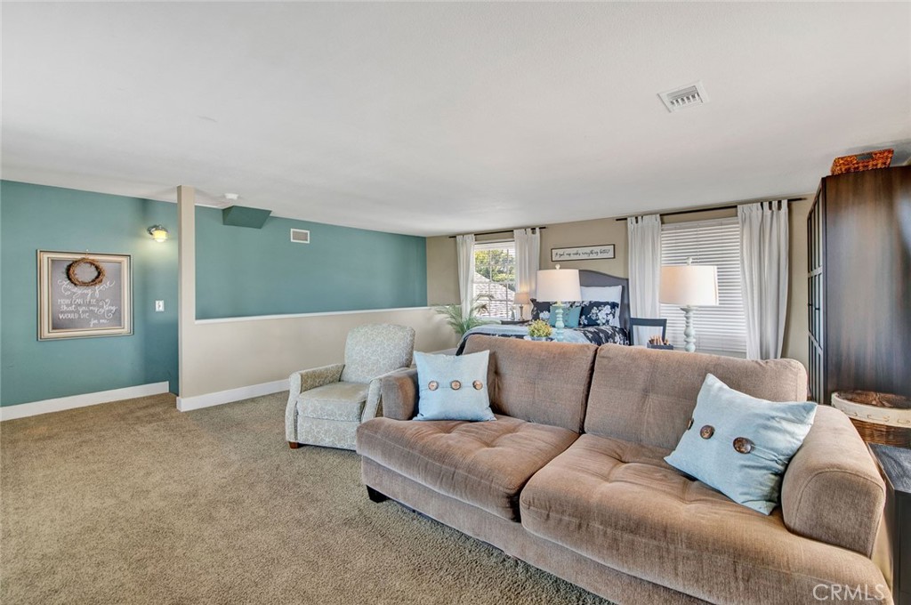 9594 Mariposa Avenue