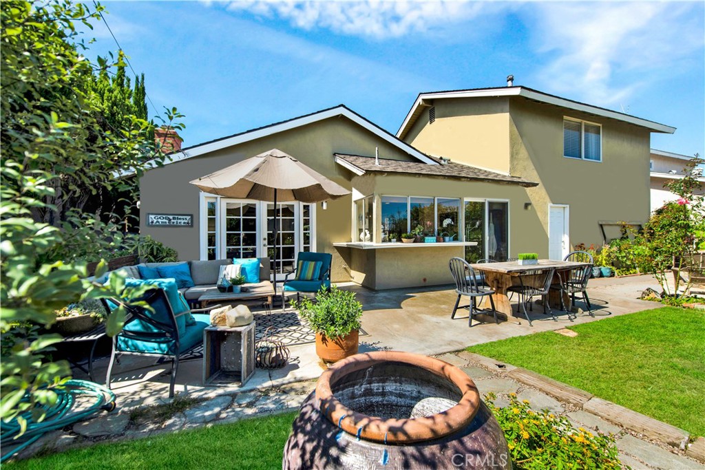 9594 Mariposa Avenue