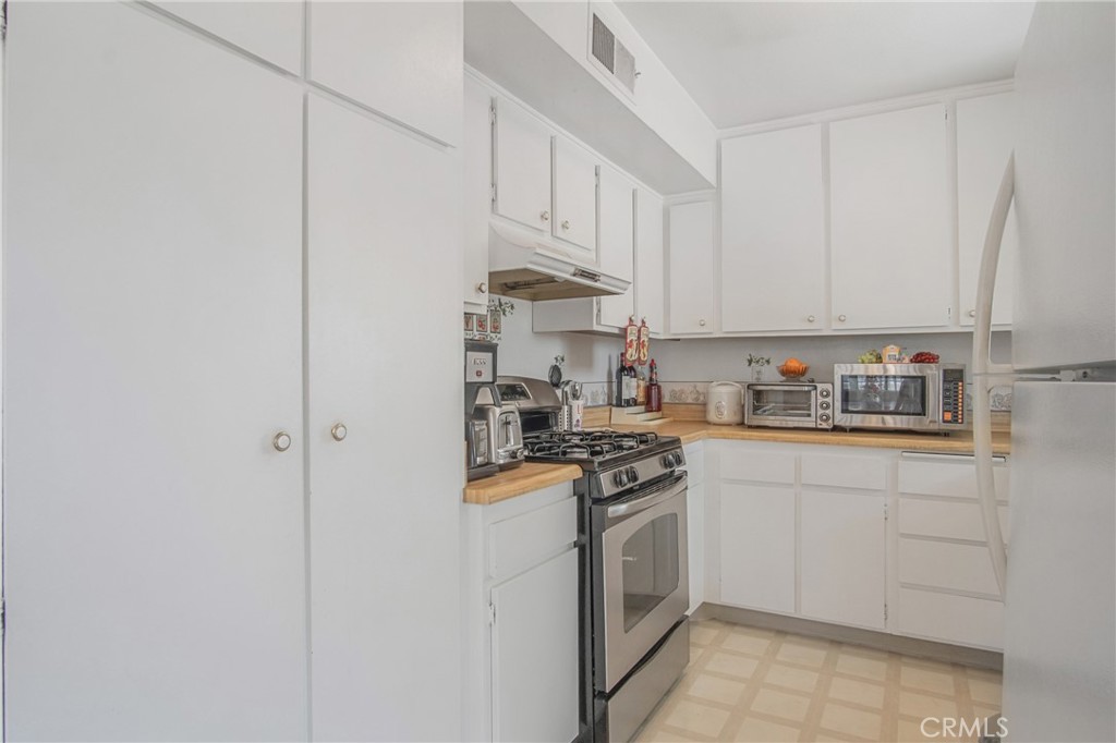 9938 Sepulveda Boulevard 7