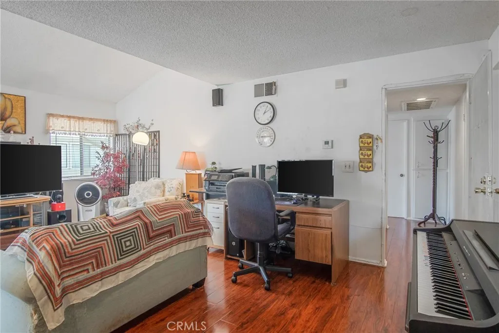 9938 Sepulveda Boulevard # 7