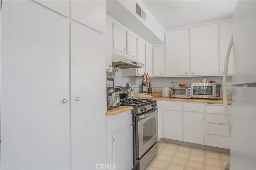 9938 Sepulveda Boulevard # 7