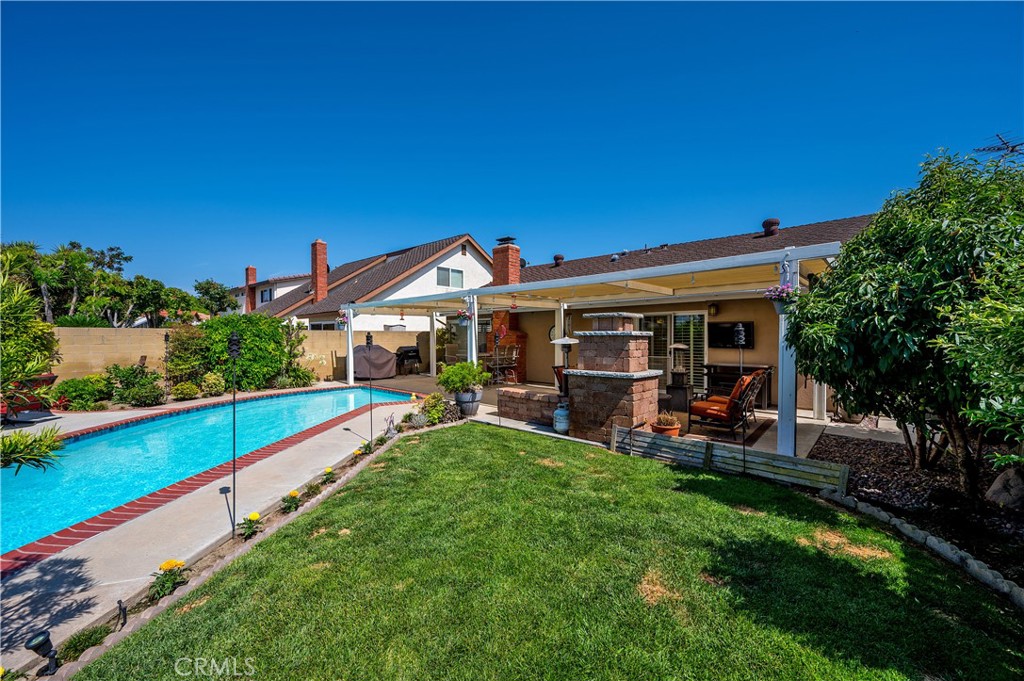 5751 Vinevale Circle
