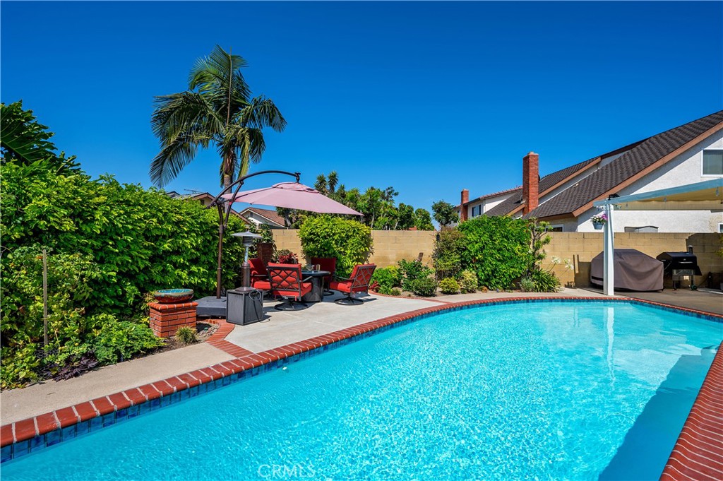 5751 Vinevale Circle