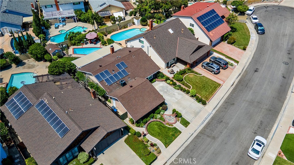5751 Vinevale Circle