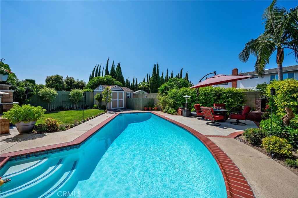 5751 Vinevale Circle