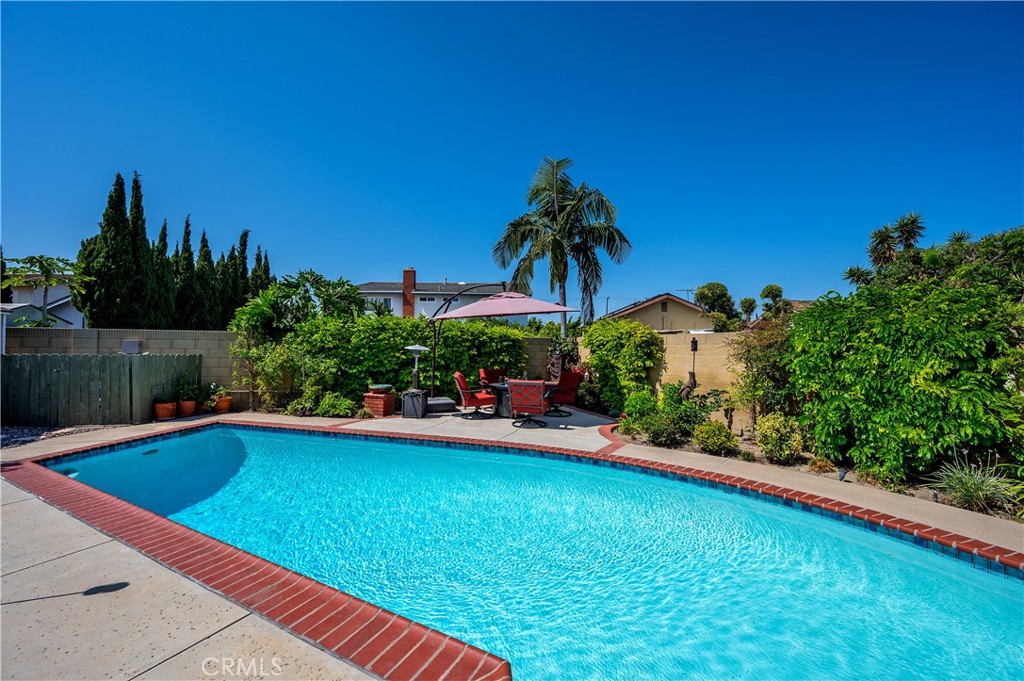 5751 Vinevale Circle