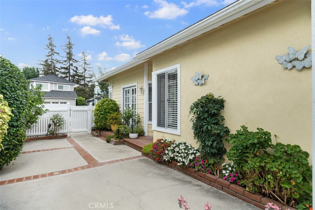 16527 Pear Blossom Court