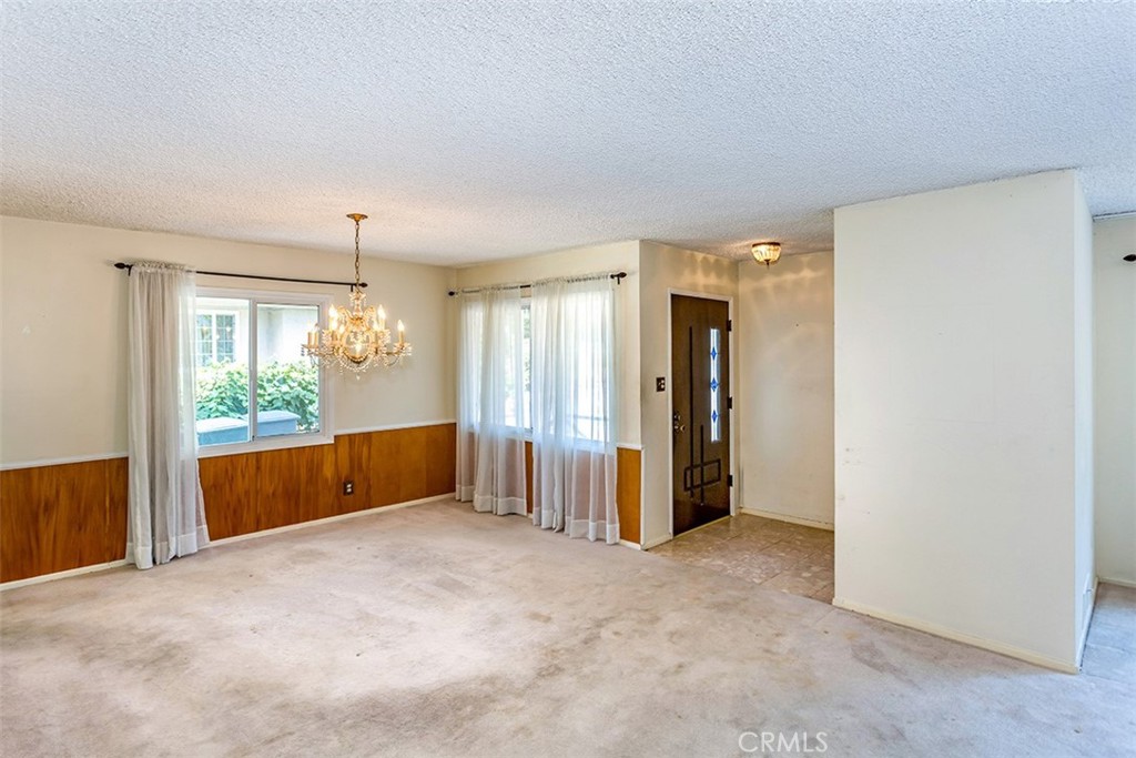 276 W Kenneth