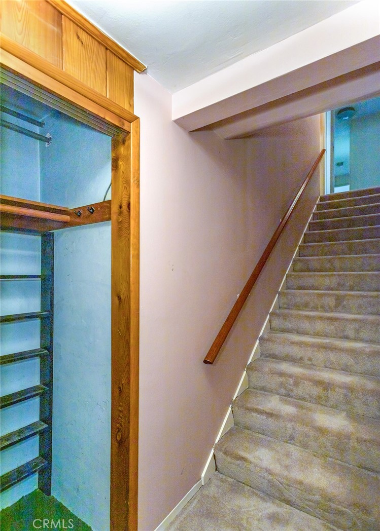 276 W Kenneth