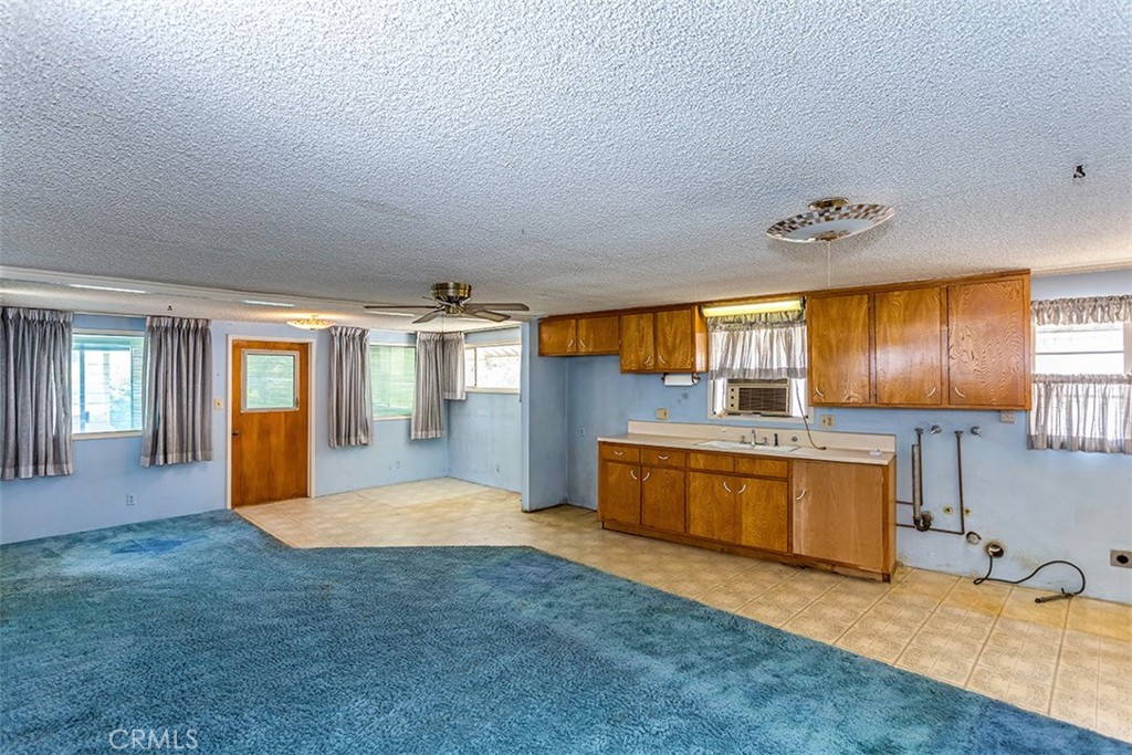 276 W Kenneth
