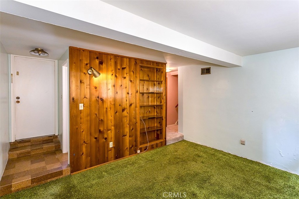 276 W Kenneth
