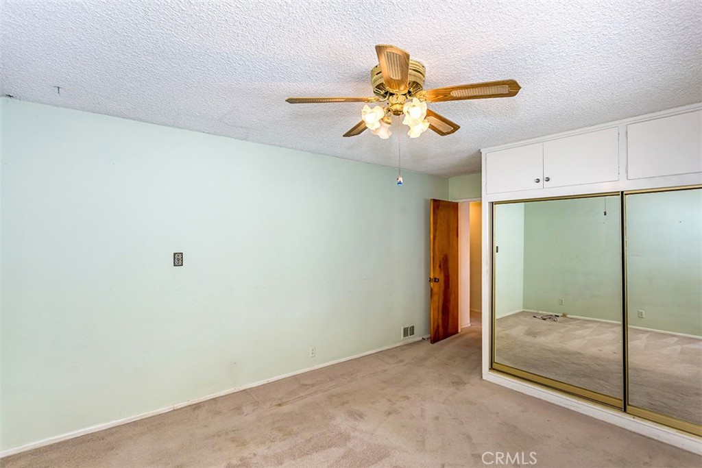 276 W Kenneth
