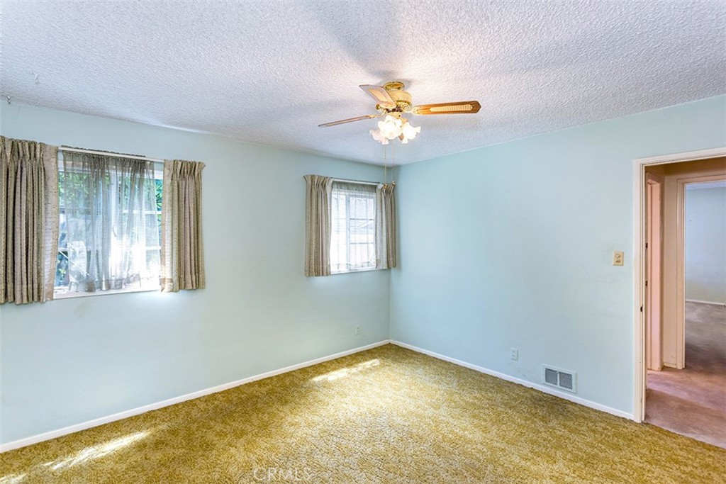 276 W Kenneth