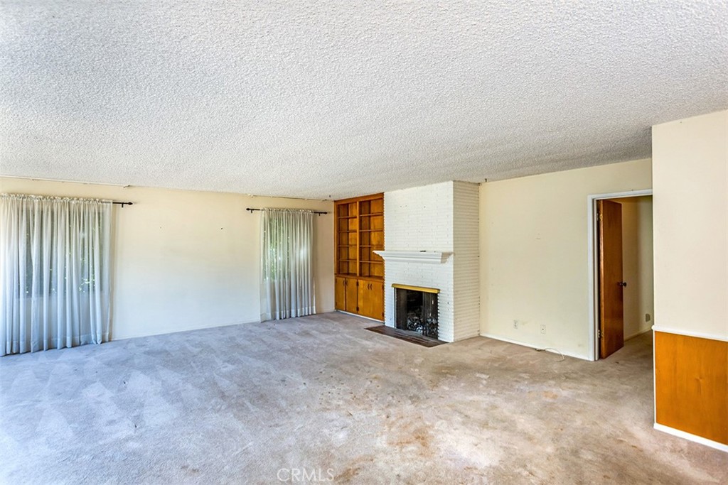 276 W Kenneth