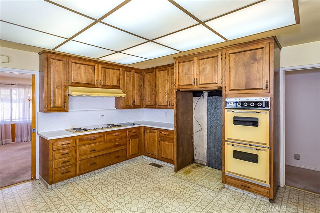 276 W Kenneth