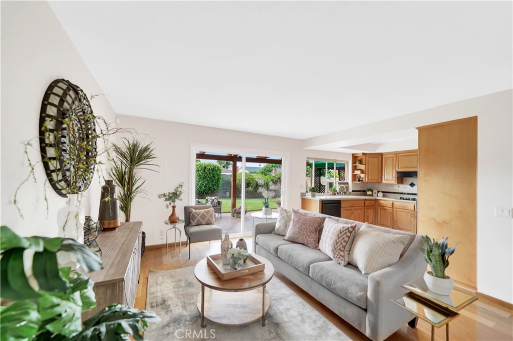 10950 San Leon Avenue