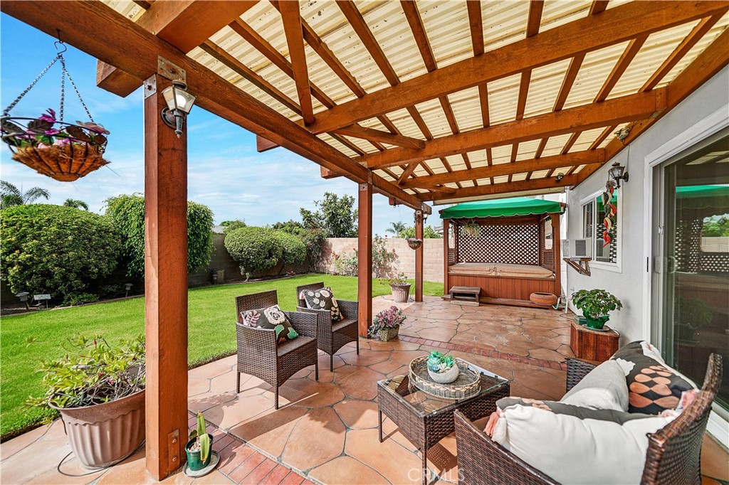 10950 San Leon Avenue