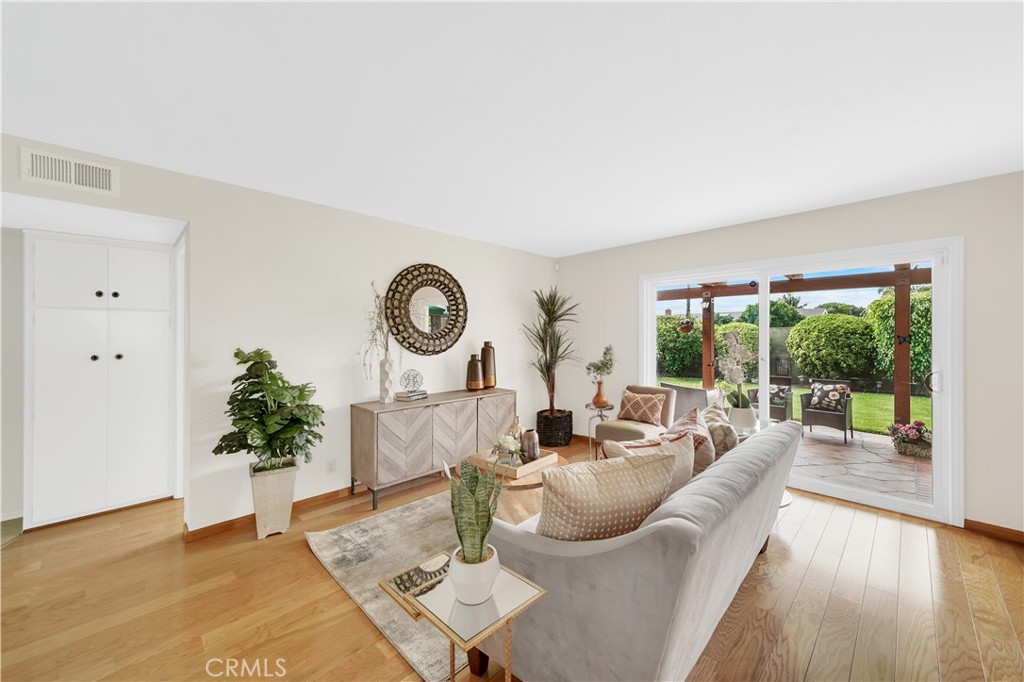 10950 San Leon Avenue