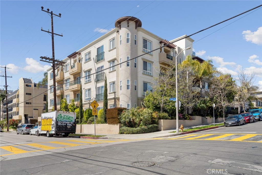 1257 Brockton Avenue 302