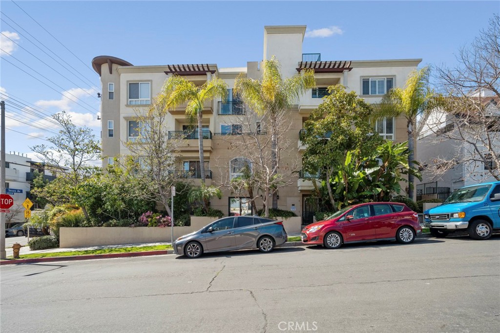 1257 Brockton Avenue 302