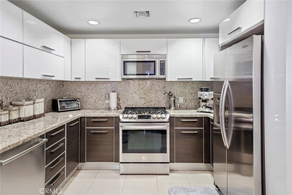 1257 Brockton Avenue 302