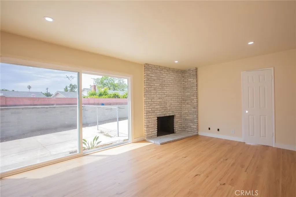 809 S Courson Drive