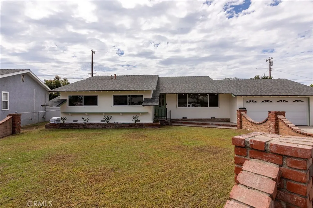 809 S Courson Drive