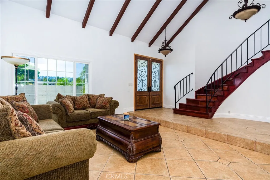 7385 E Calle Granada