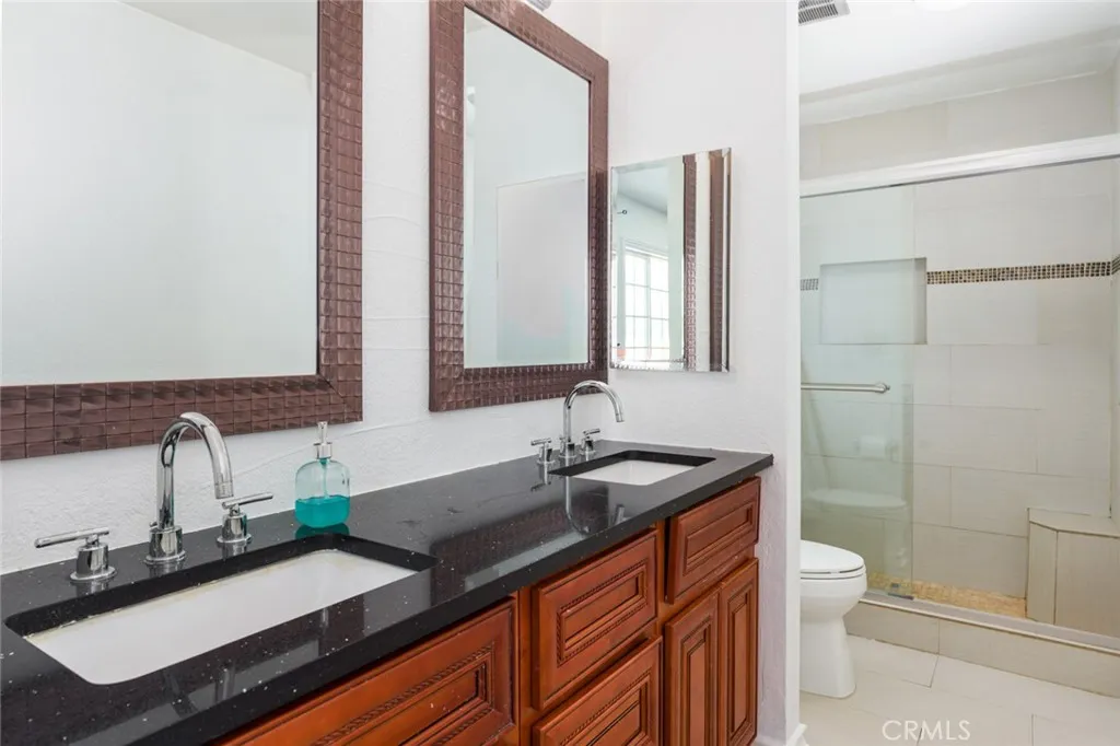 7385 E Calle Granada