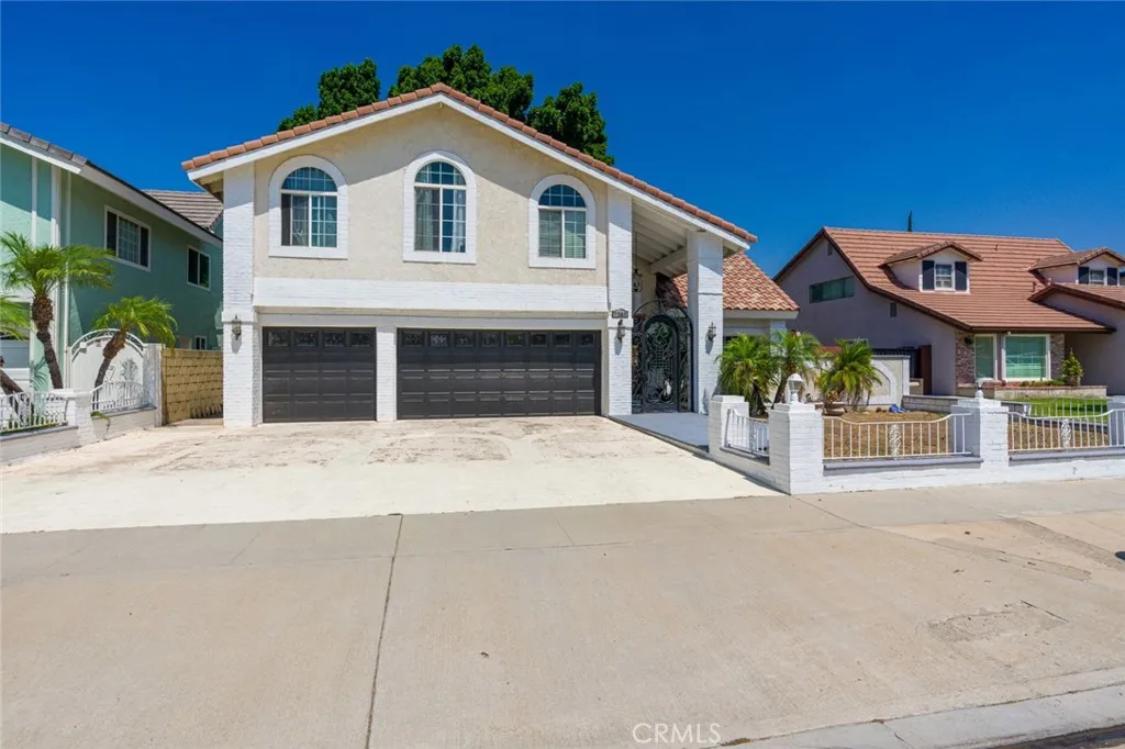 7385 E Calle Granada