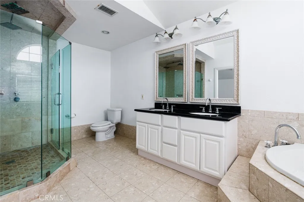 7385 E Calle Granada