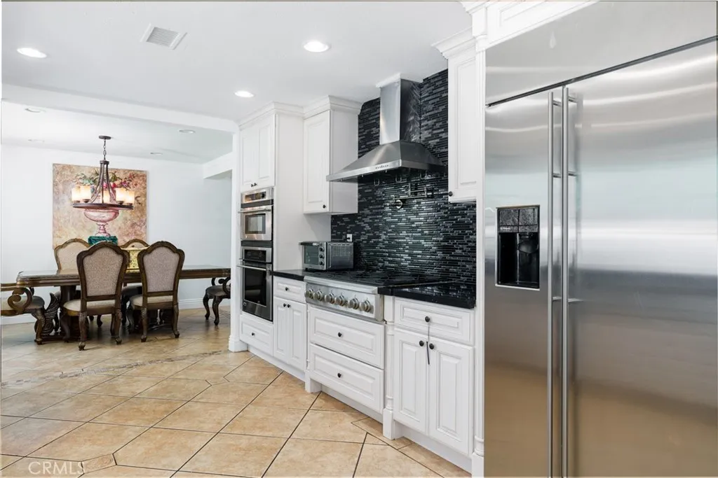 7385 E Calle Granada