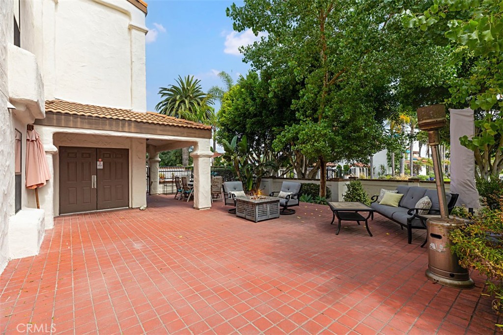 3830 Avenida Del Presidente 37