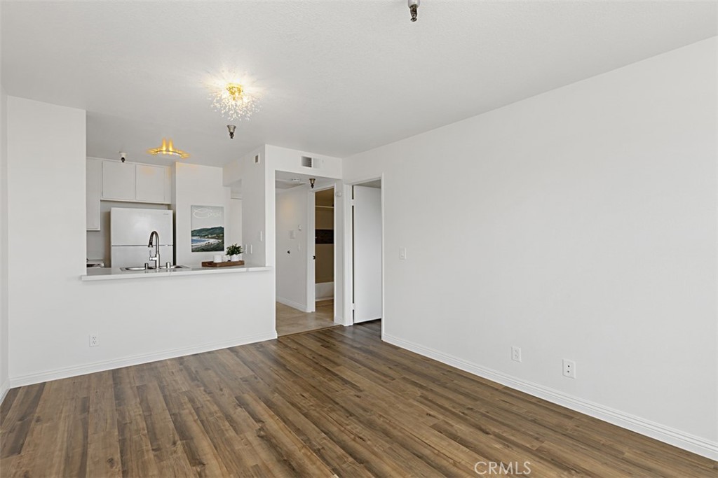 3830 Avenida Del Presidente 37