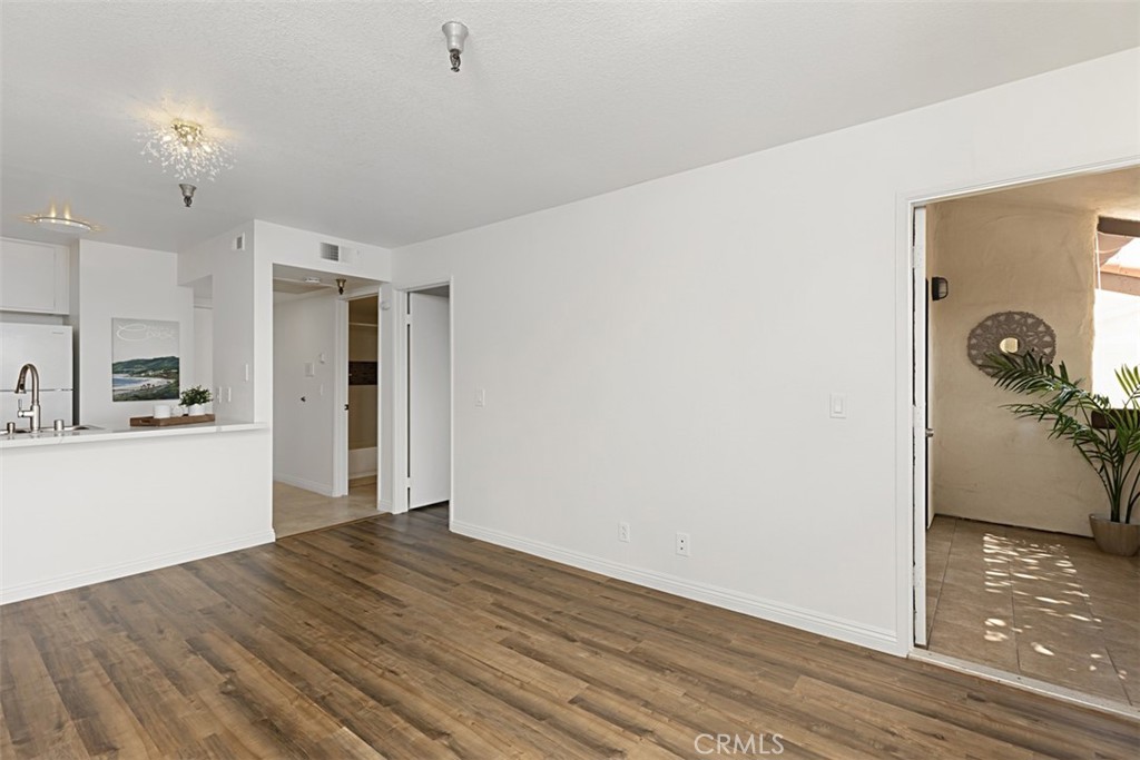 3830 Avenida Del Presidente 37