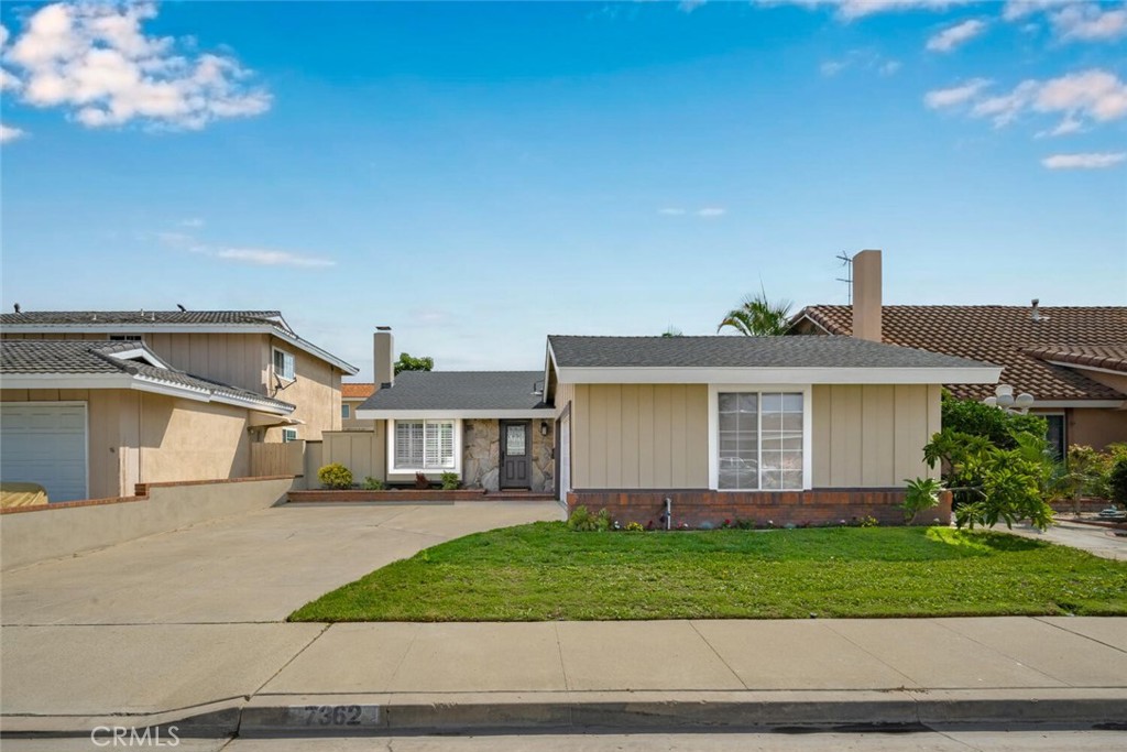7362 Redwood Circle
