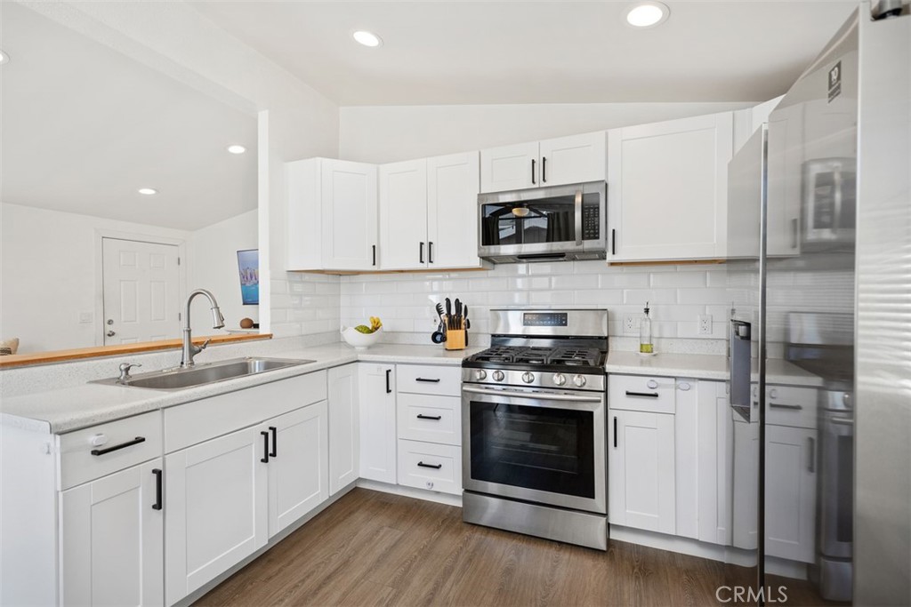 327 W Wilson Street 24