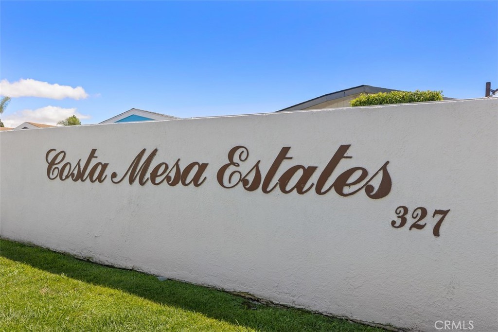 327 W Wilson Street 24