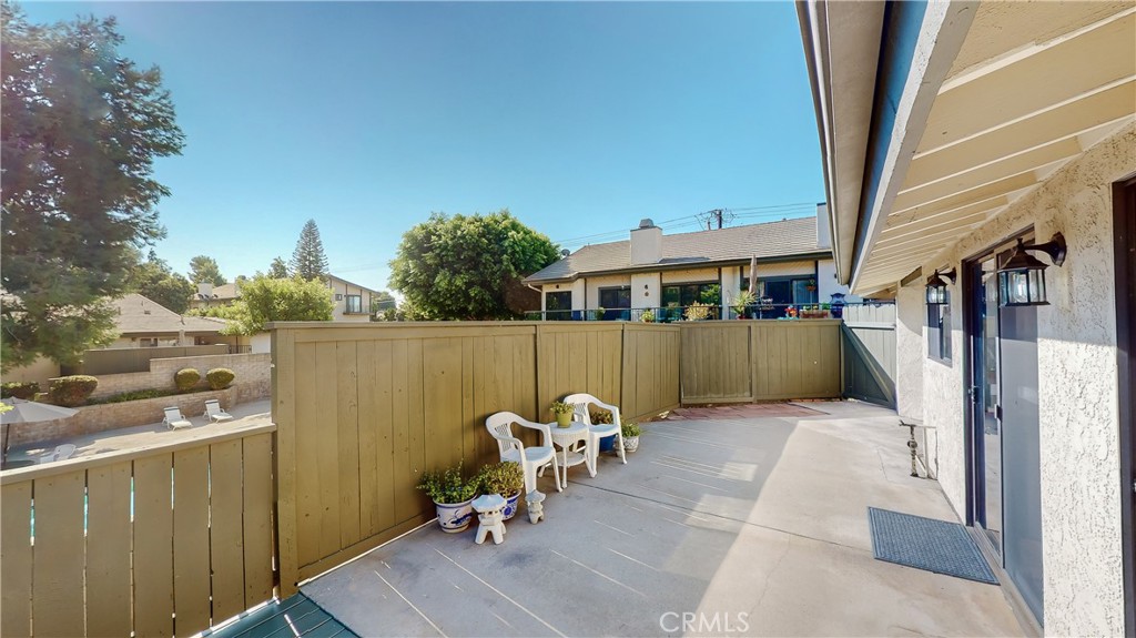 2335 E Greenview Drive