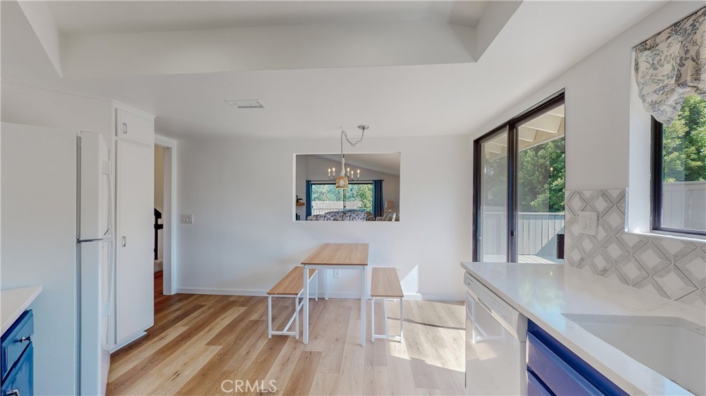 2335 E Greenview Drive