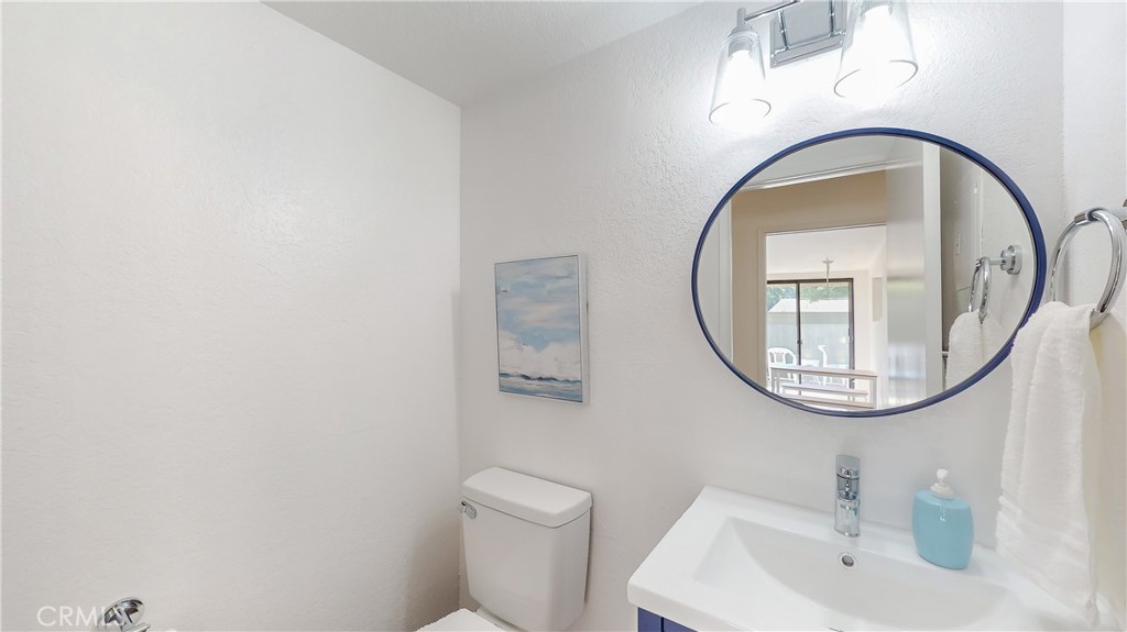 2335 E Greenview Drive