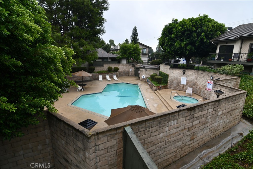 2335 E Greenview Drive