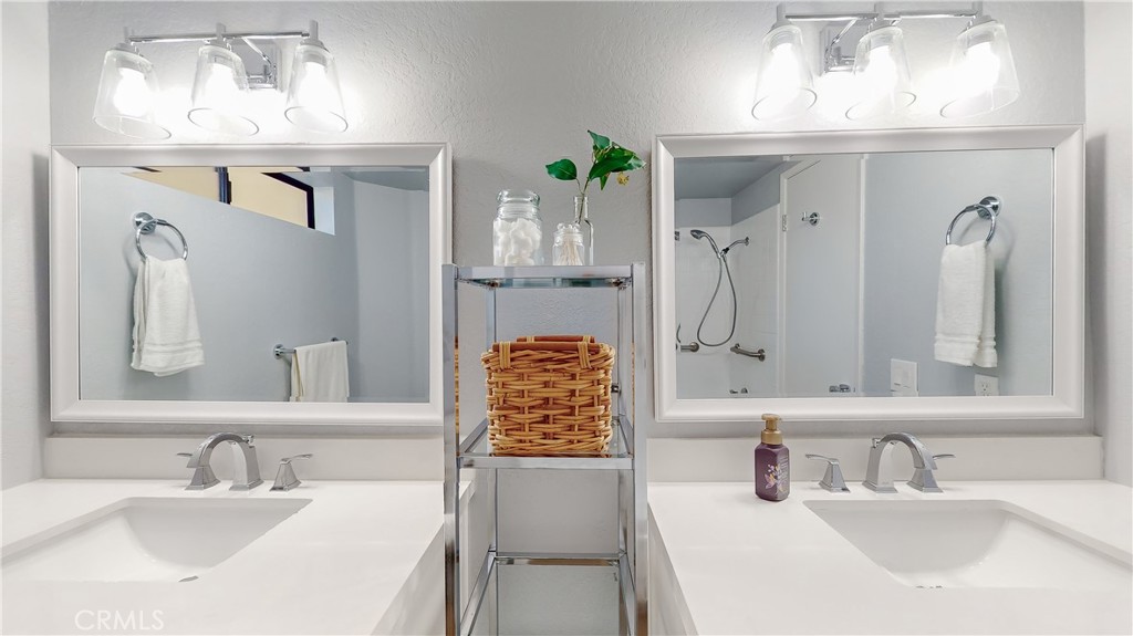 2335 E Greenview Drive