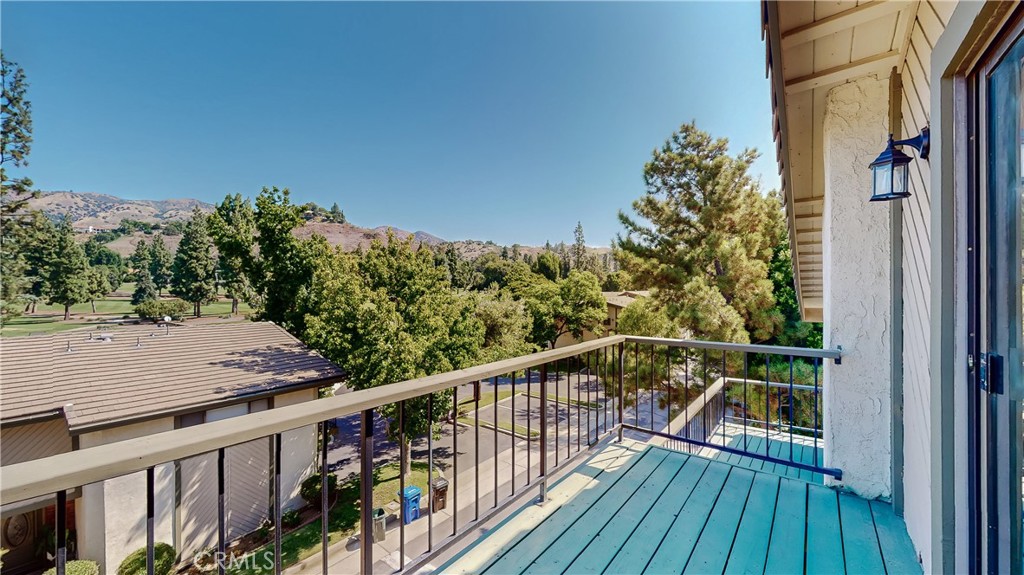 2335 E Greenview Drive