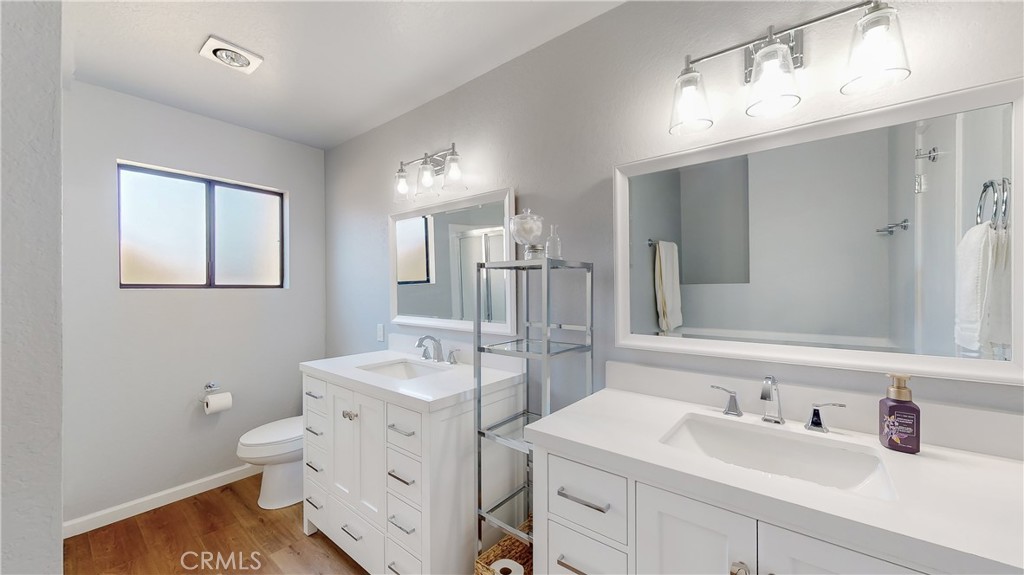 2335 E Greenview Drive