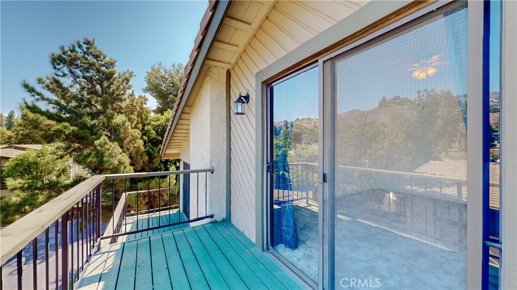 2335 E Greenview Drive