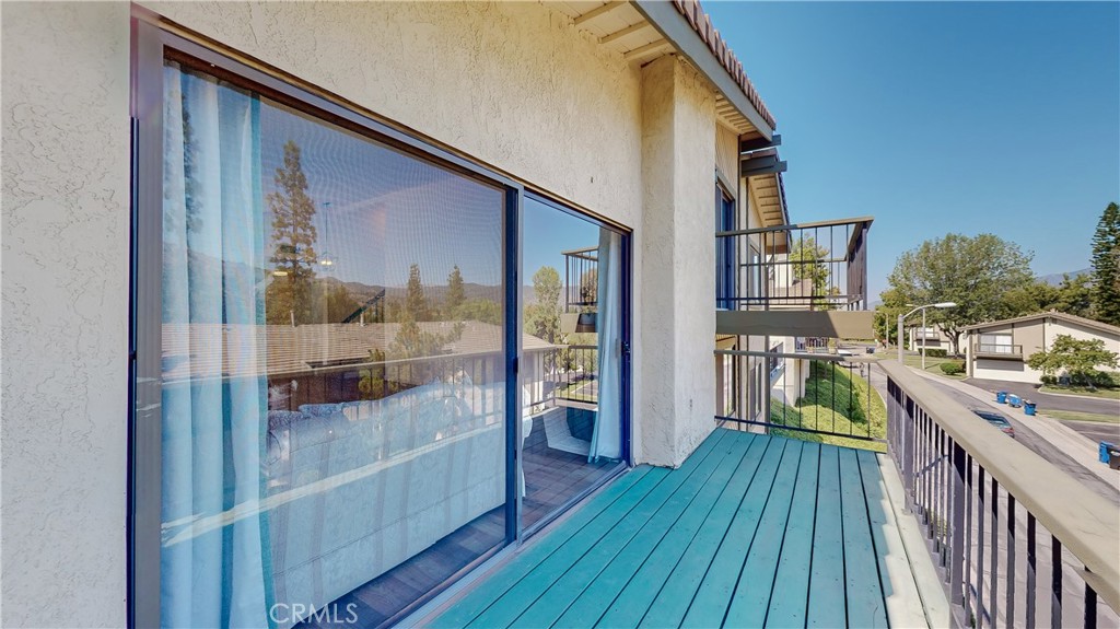 2335 E Greenview Drive