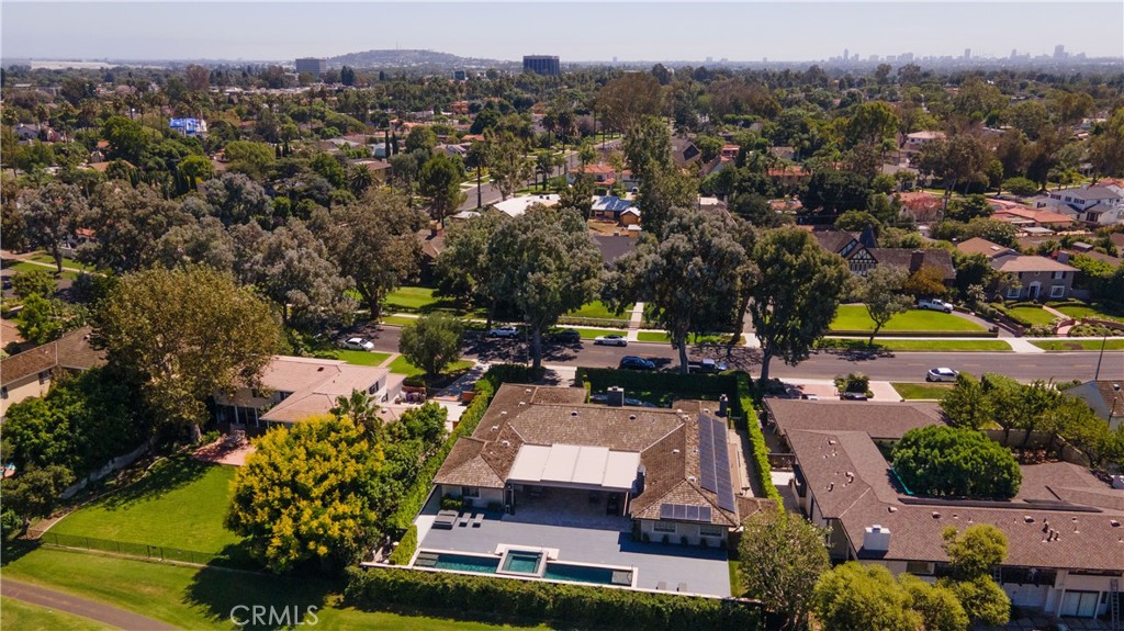 4255 Country Club Drive