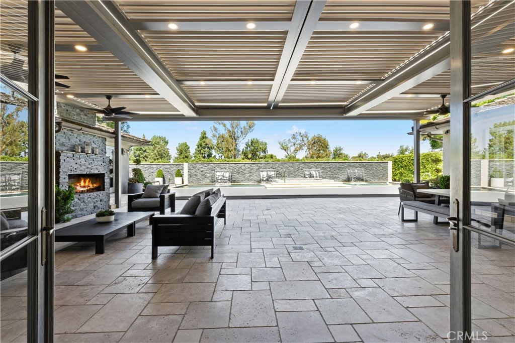 4255 Country Club Drive