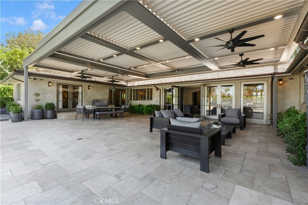 4255 Country Club Drive